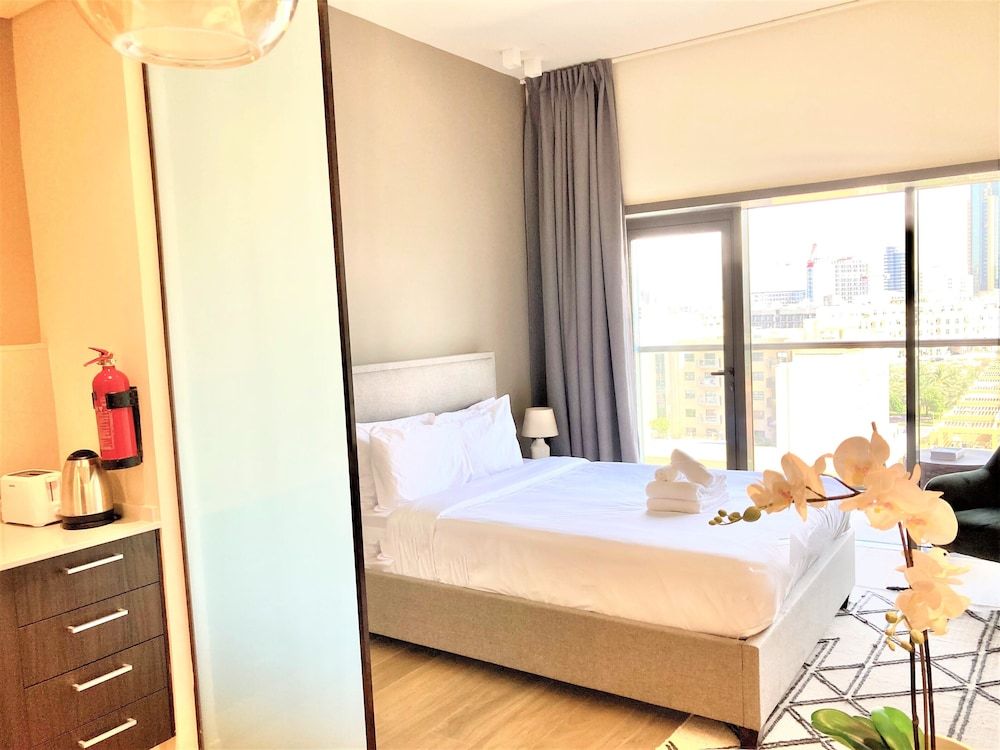 Amazing Living in Park View JVC Apartment (0 Bedroom) 6