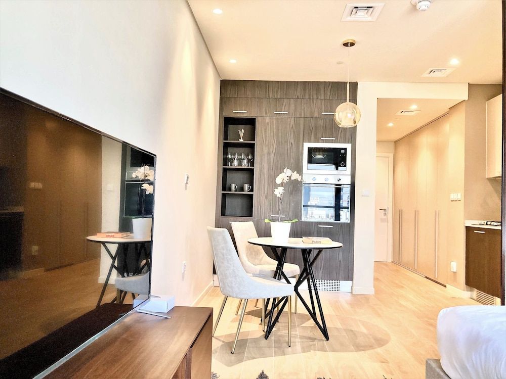 undefined Amazing Living in Park View JVC 8