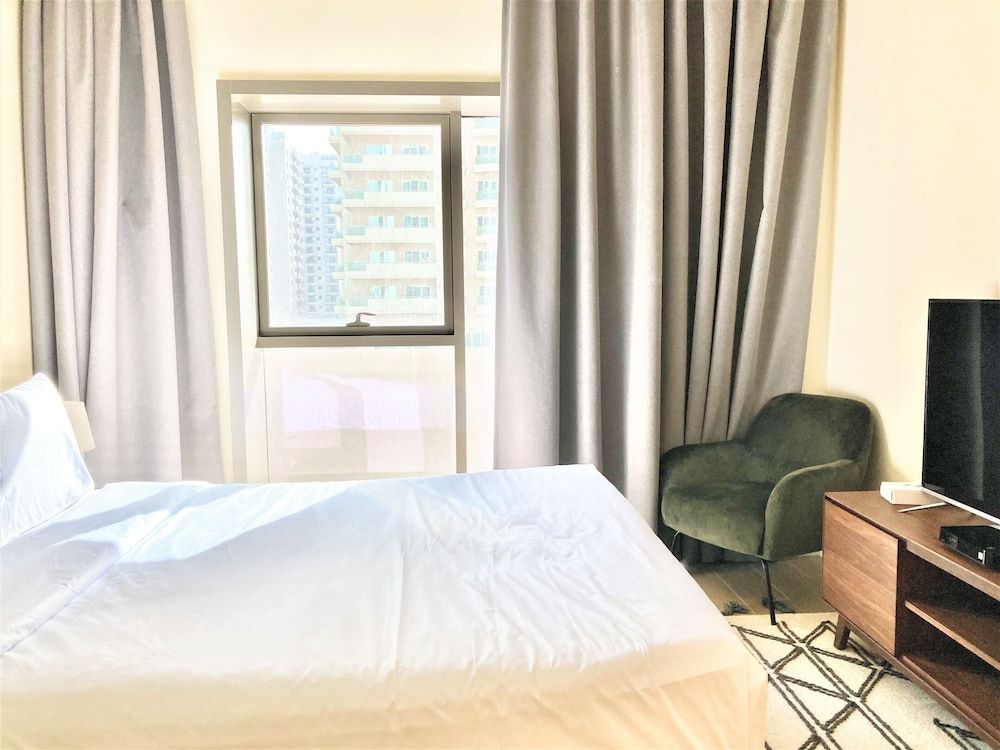 undefined Amazing Superior Studio With Balcony Park View JVC 4