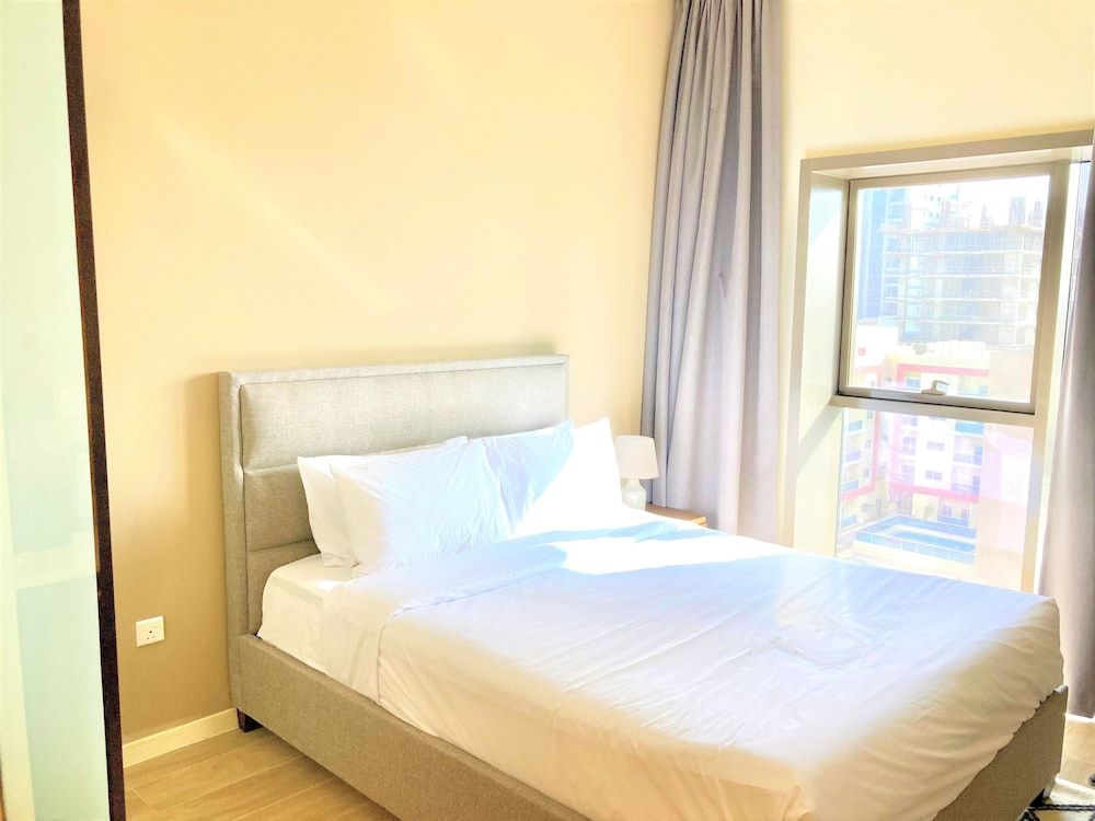 Amazing Superior Studio With Balcony Park View JVC Apartment (0 Bedroom) 10