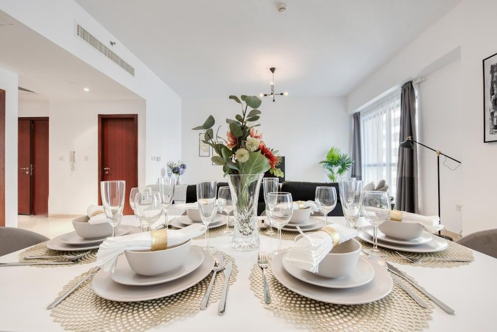 undefined Regal Apt Fit for a King w Sea View 5