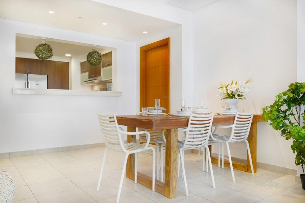 undefined Modern and Airy 2BR in Palm Jumeirah 3