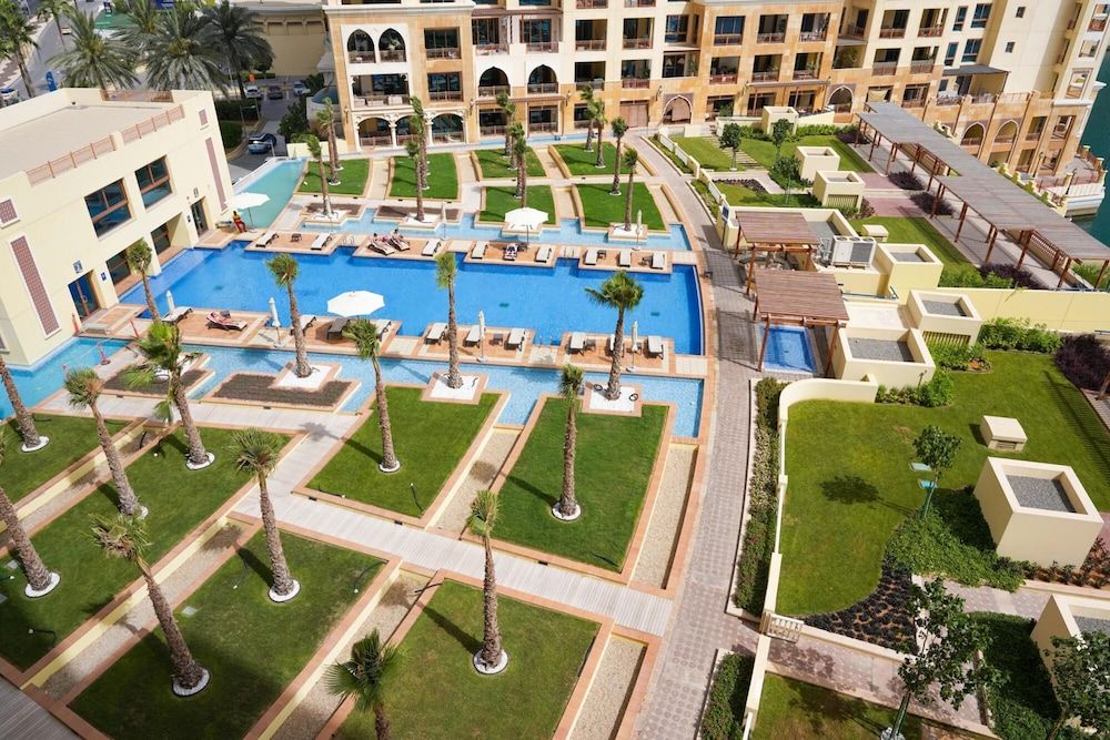 undefined Modern and Airy 2BR in Palm Jumeirah 7