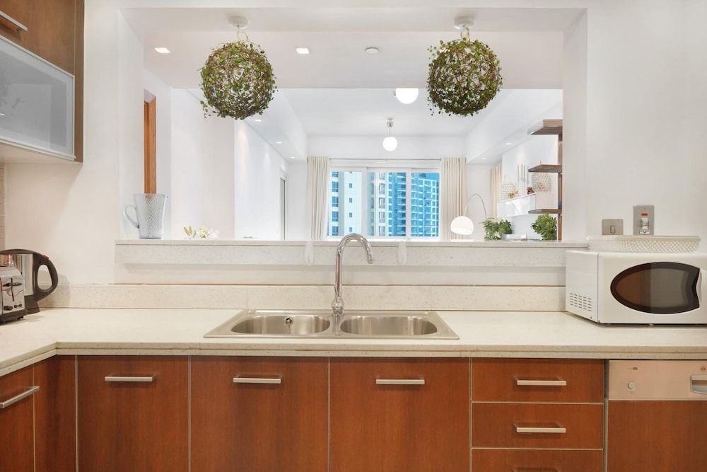 undefined Modern and Airy 2BR in Palm Jumeirah 6