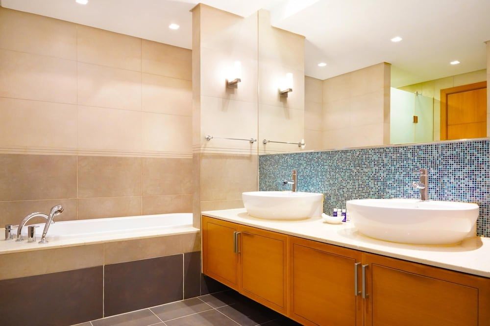 Modern and Airy 2BR in Palm Jumeirah Apartment 11