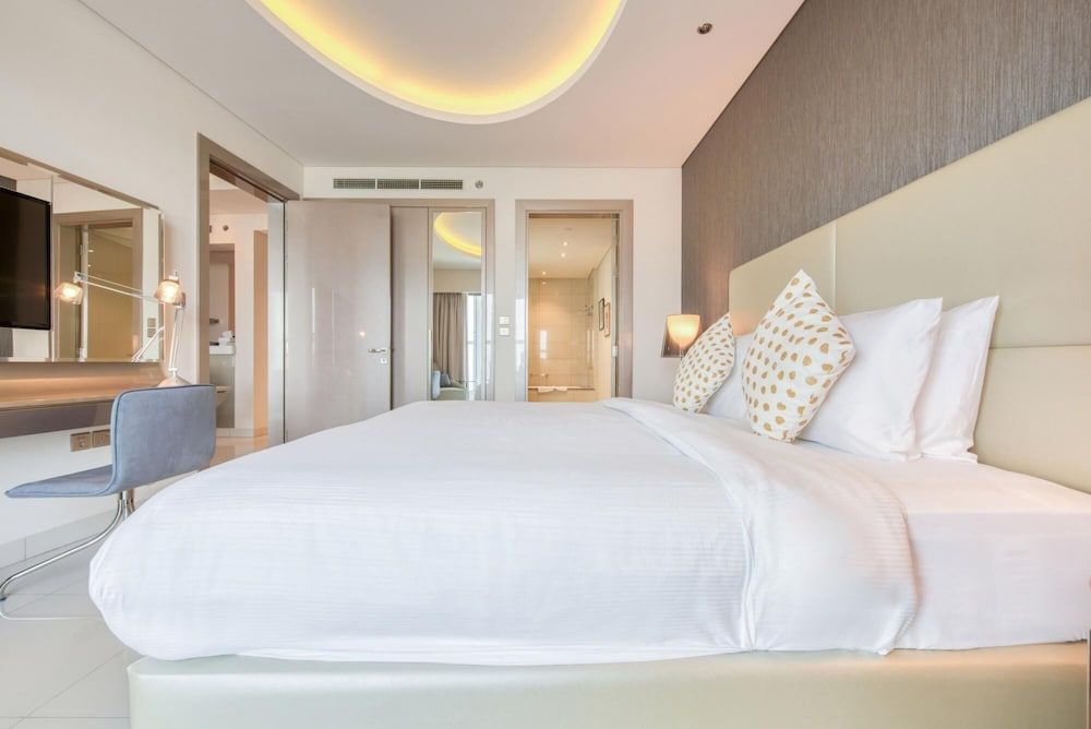 Cool Dubai Apt Next Burj Khalifa Design District Apartment