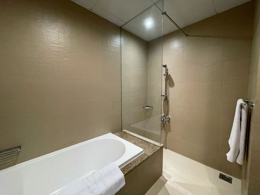 Tiara Residence Deluxe Apartment 12