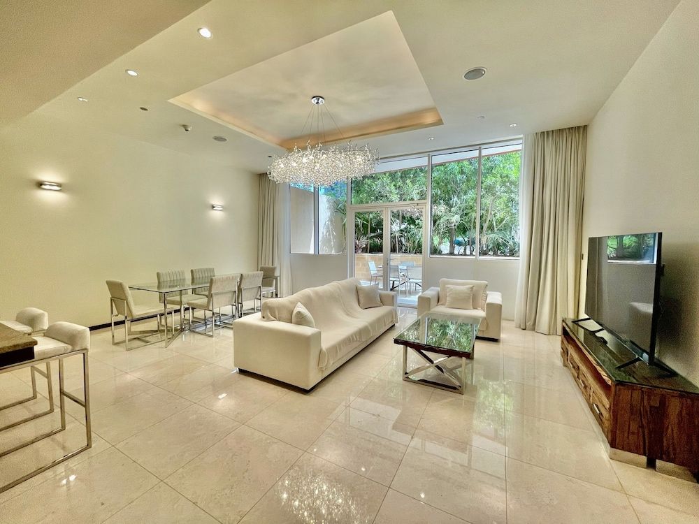 Tiara Residence Deluxe Apartment 8