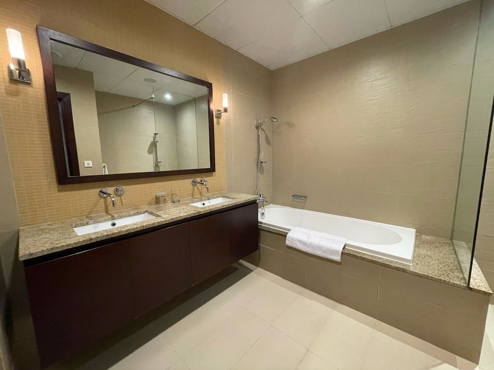 Tiara Residence Deluxe Apartment 11