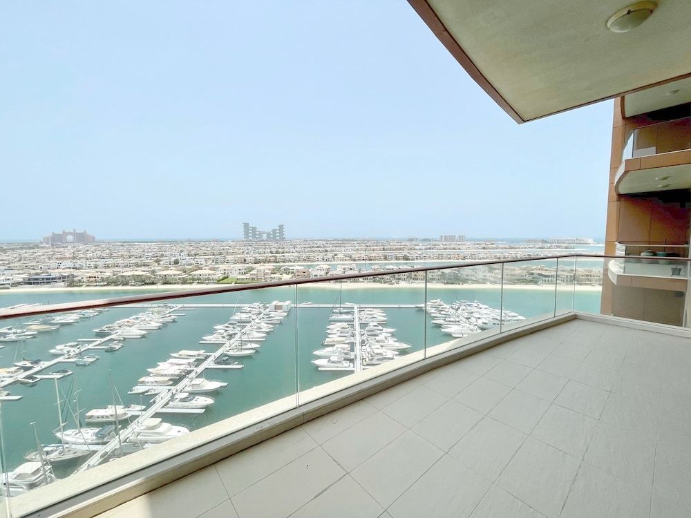 Tiara Residence Panoramic Apartment 15