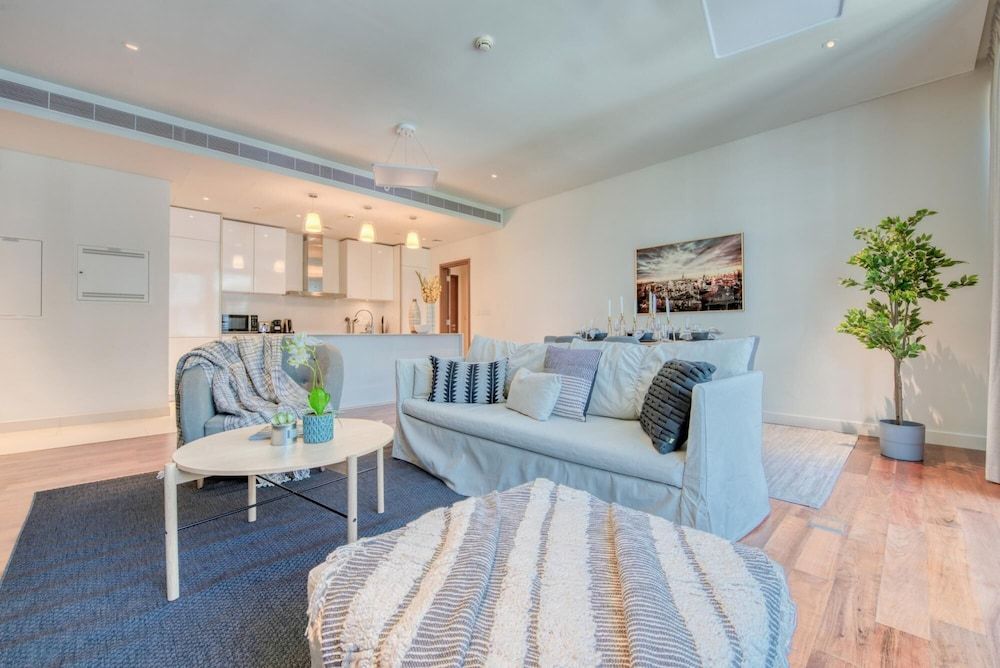 undefined Apt w Dubai Luxury Experience Nxt to Burj Khalifa 7