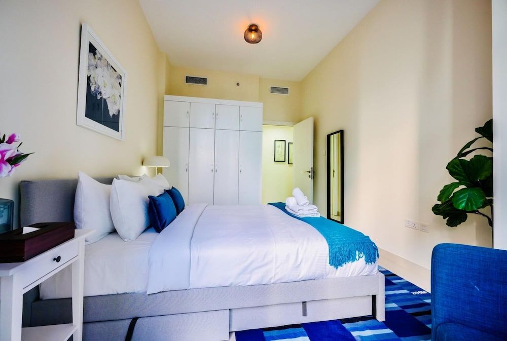 Beautiful Chic Apt w Full Marina View Nxt 2 Beach Apartment 17