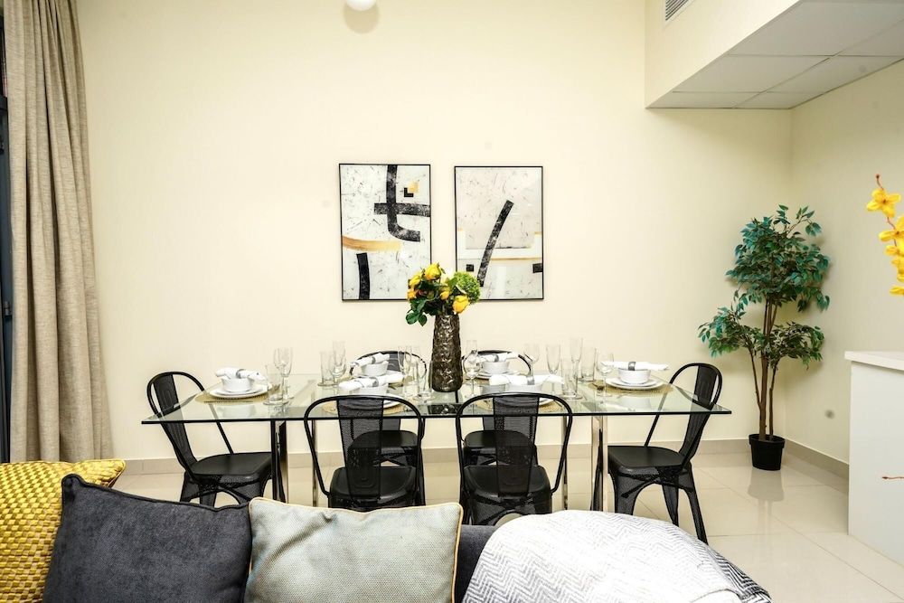 Beautiful Chic Apt w Full Marina View Nxt 2 Beach Apartment 12