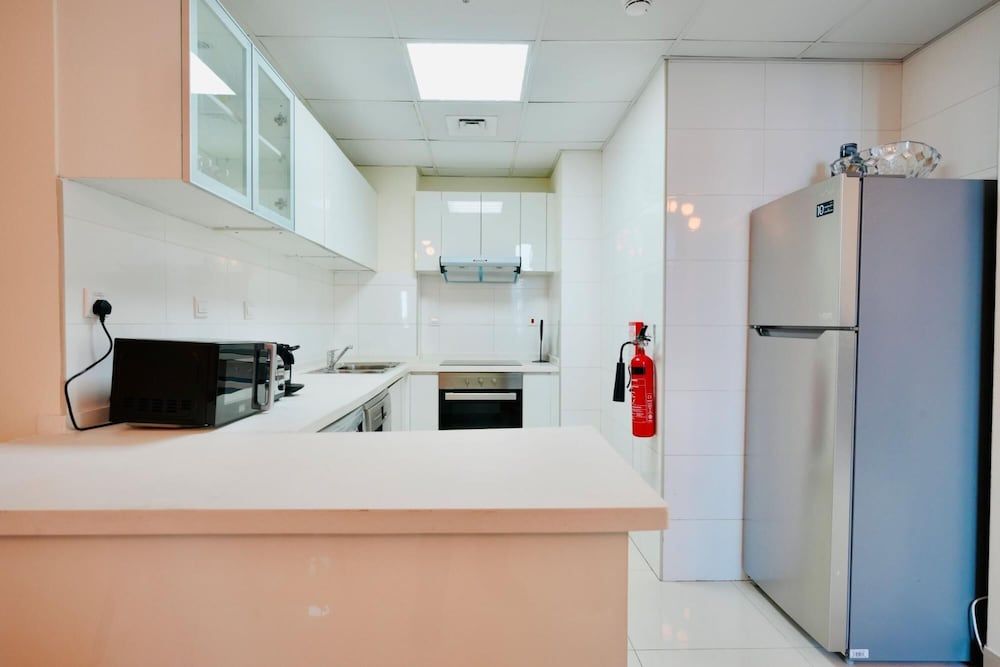 Beautiful Chic Apt w Full Marina View Nxt 2 Beach Apartment 13