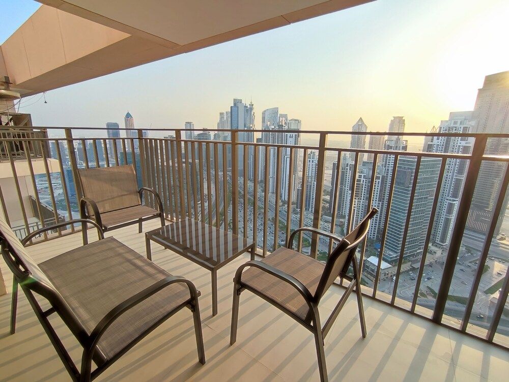 undefined SuperHost - Chic Apartment With Balcony Close to Burj Khalifa 8