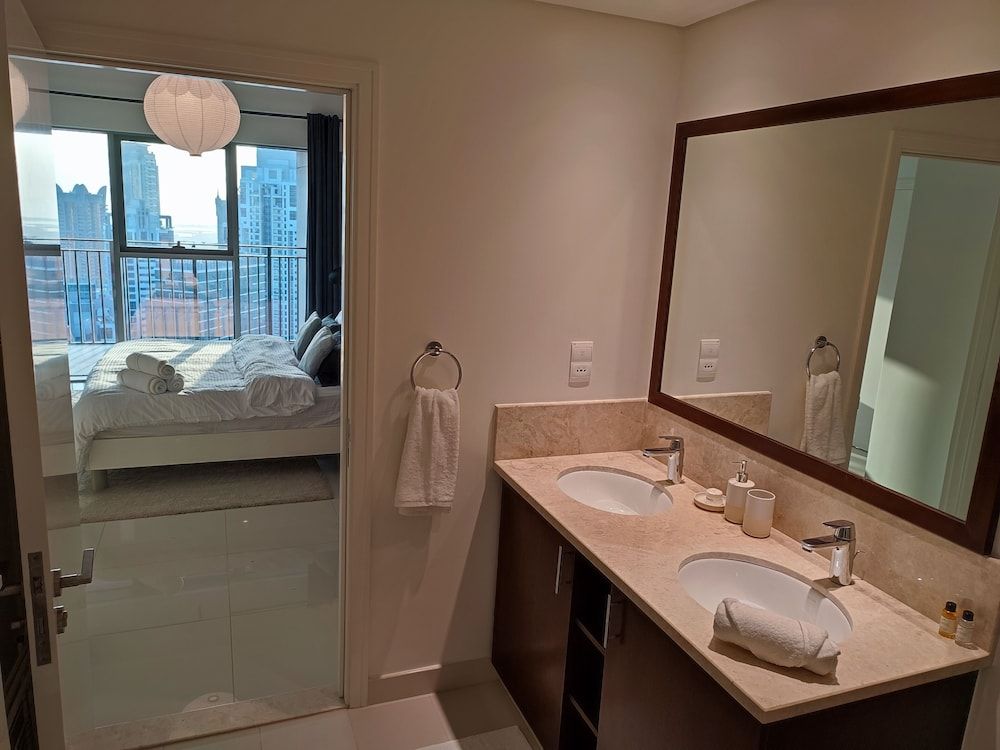 SuperHost - Chic Apartment With Balcony Close to Burj Khalifa Luxury Apartment 10