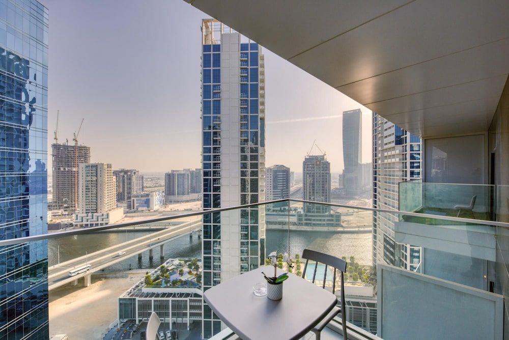Stylish Studio w Dubai Canal Vw in Business Bay Studio 6