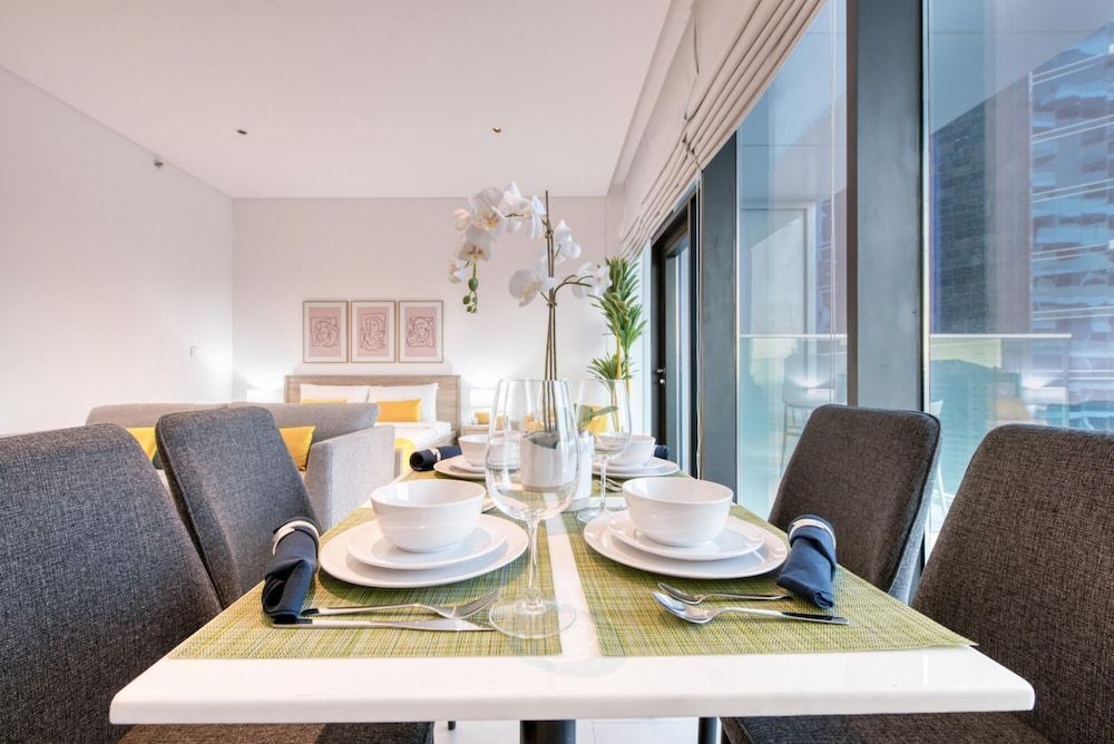 undefined Stylish Studio w Dubai Canal Vw in Business Bay 5