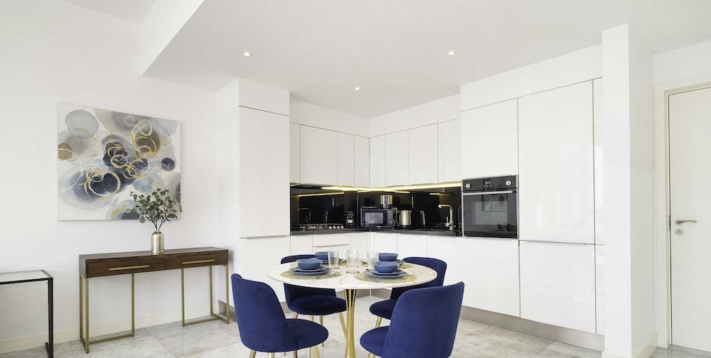undefined LUX The Pad Executive Suite Canal View 1 5