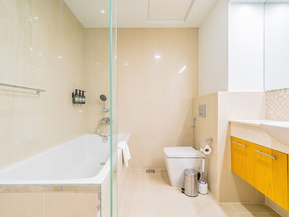 Monty - Serene & Modern Apartment With Burj Khalifa View Design Apartment 22