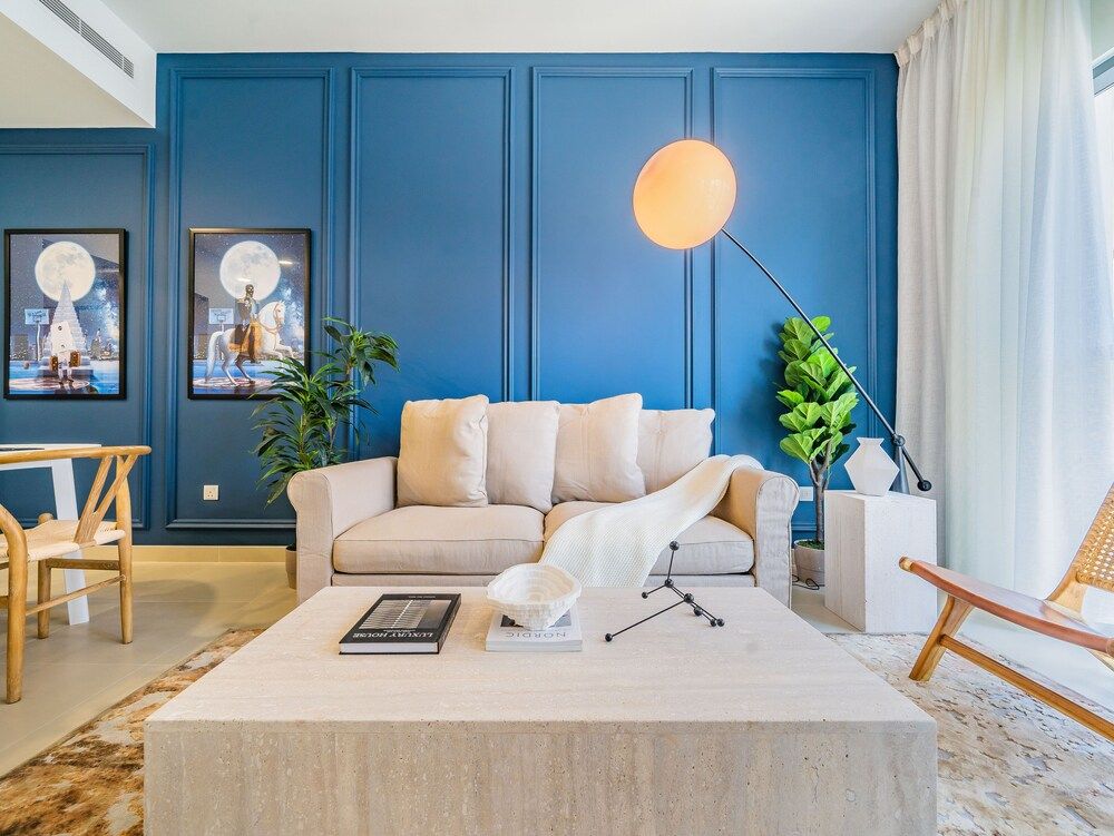 Monty - Serene & Modern Apartment With Burj Khalifa View Design Apartment