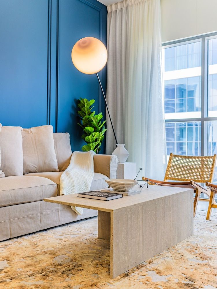 Monty - Serene & Modern Apartment With Burj Khalifa View Design Apartment 17