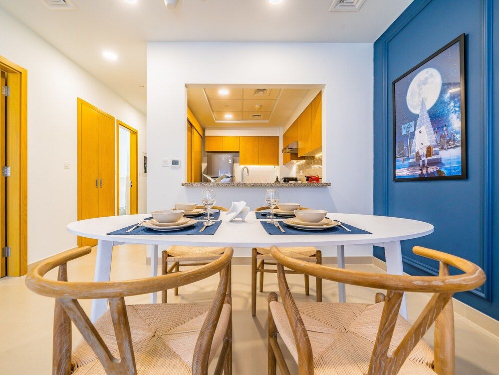 Monty - Serene & Modern Apartment With Burj Khalifa View Design Apartment 8