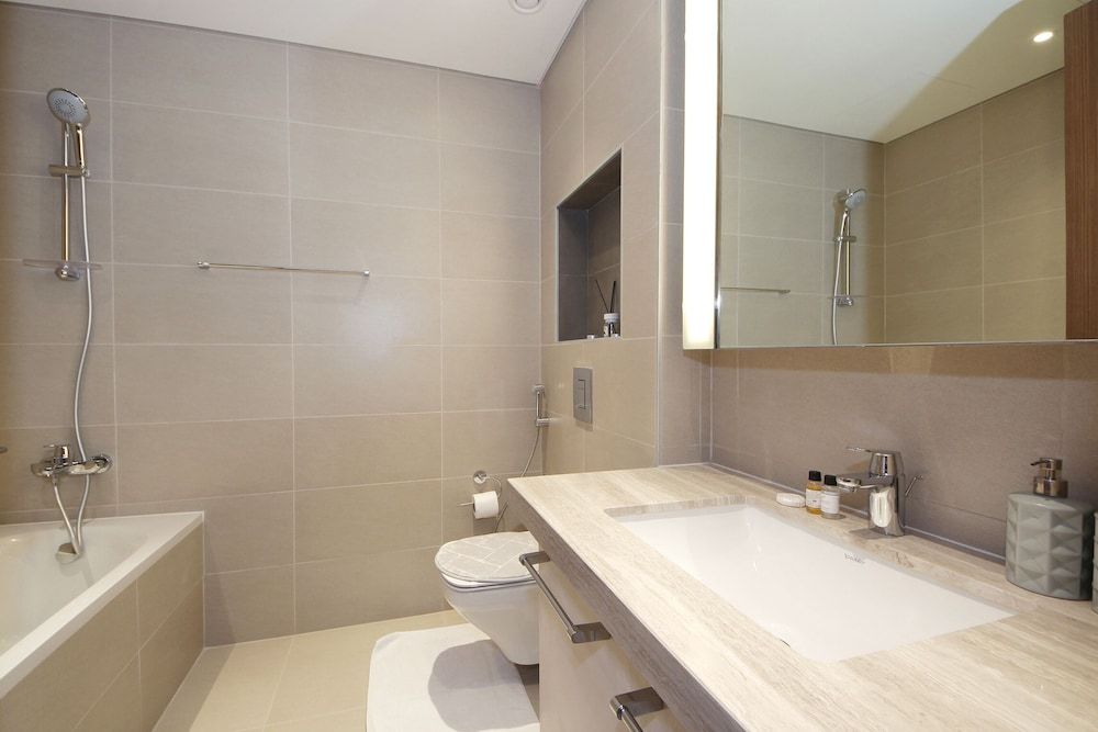 undefined Elegant 1 Bedroom in BLVD Heights 10