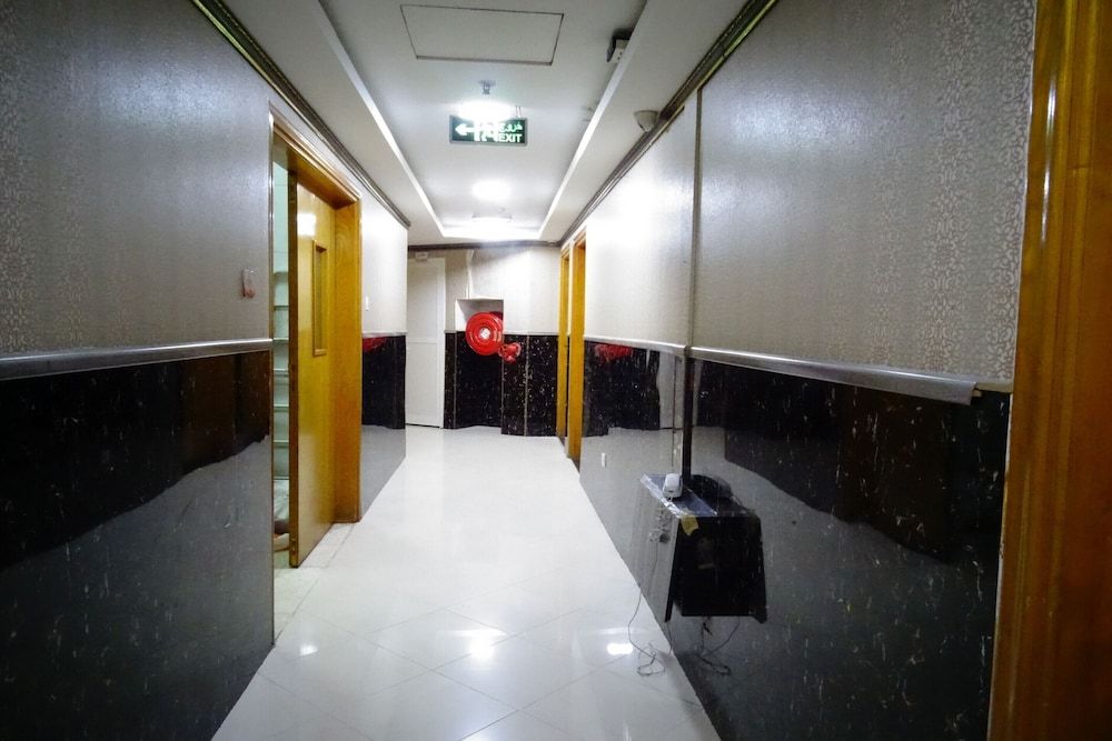 Super OYO 945 Dream Touch Hotel