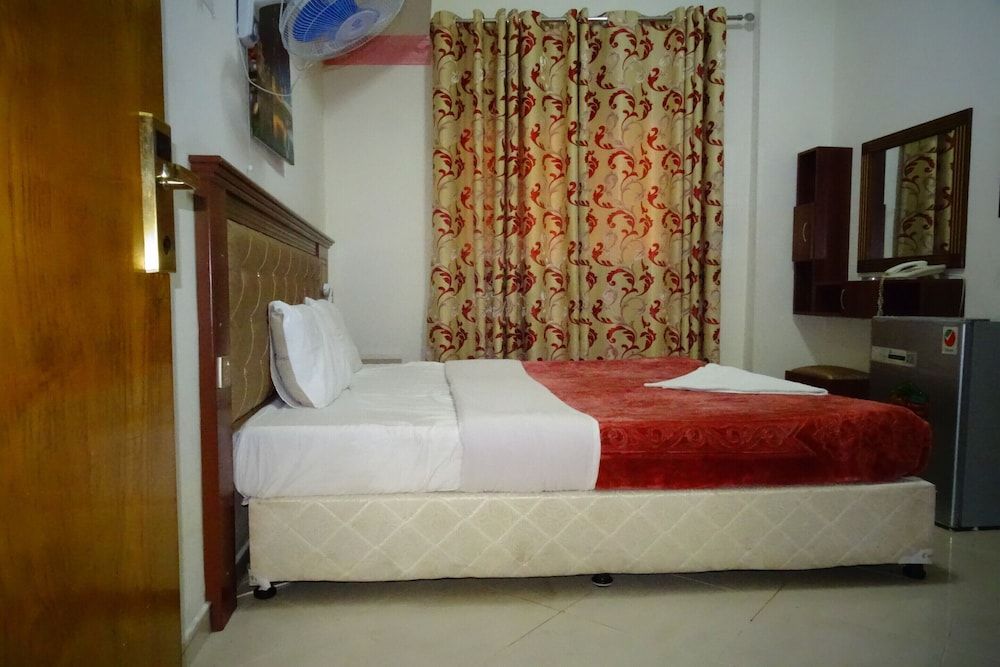 Super OYO 945 Dream Touch Hotel