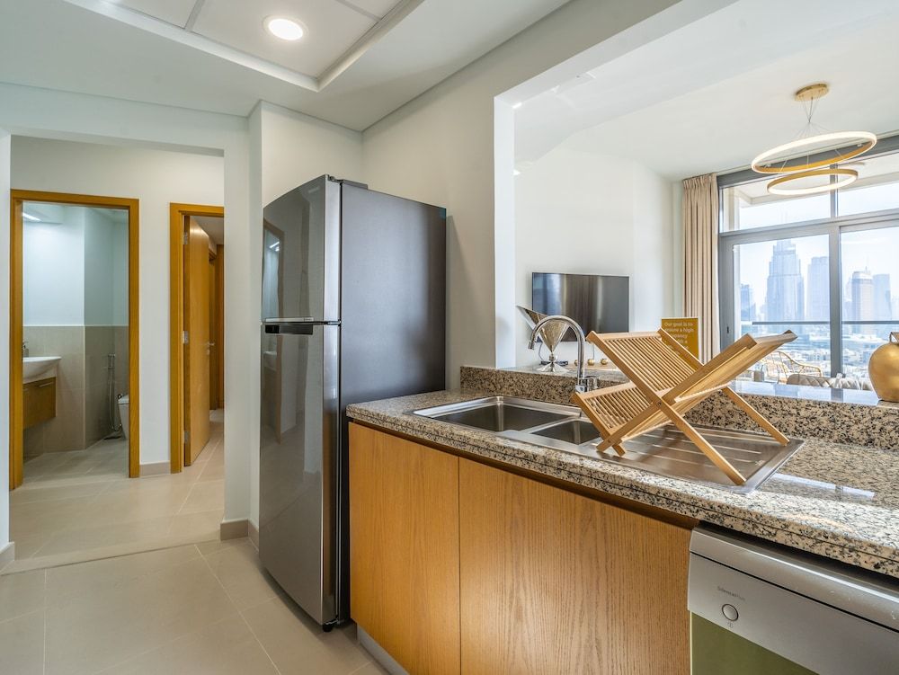 Glamorous Apartment Facing Burj Khalifa