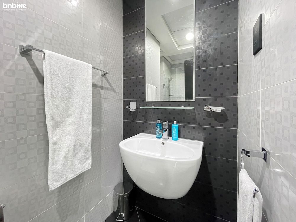 Elegant Studio Golf Course View Bnbmehomes