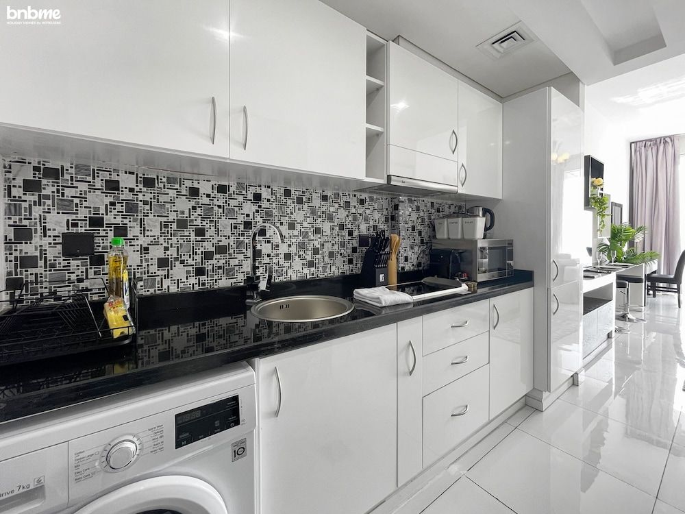 Elegant Studio Golf Course View Bnbmehomes