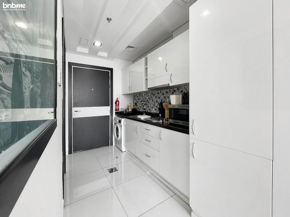 Elegant Studio Golf Course View Bnbmehomes