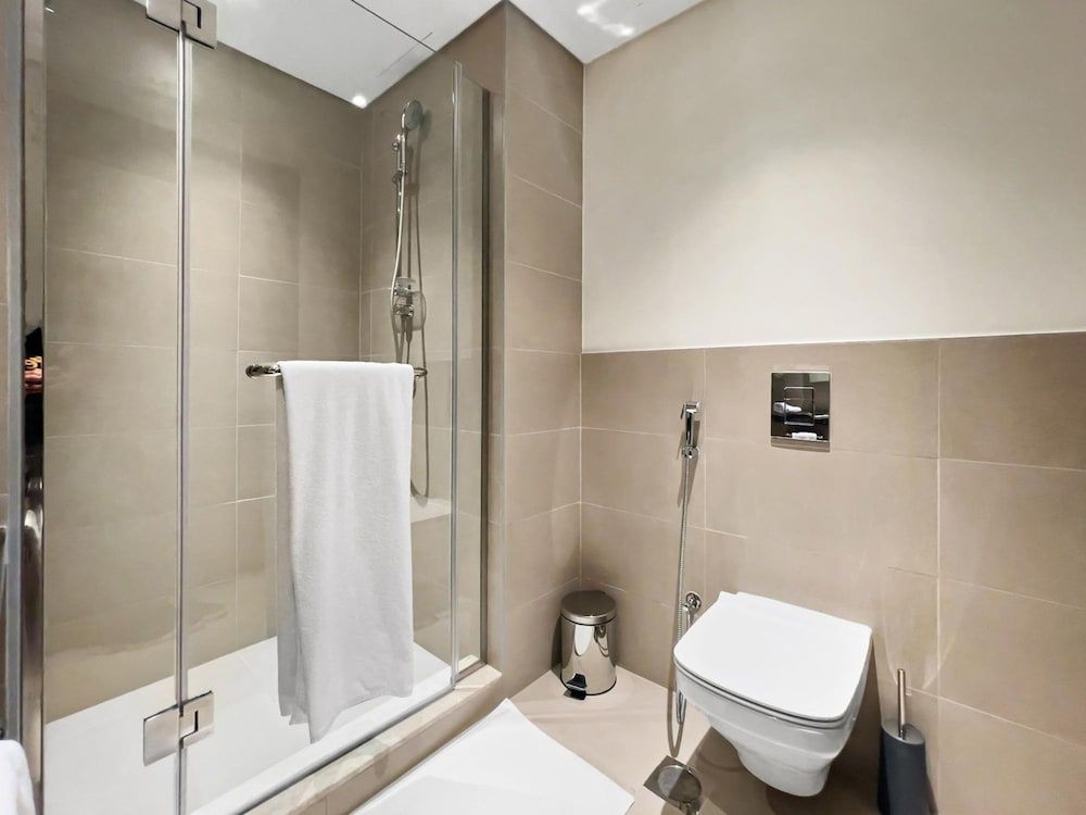 Lux 4BR Duplex in Blvd of Downtown Apartment 14