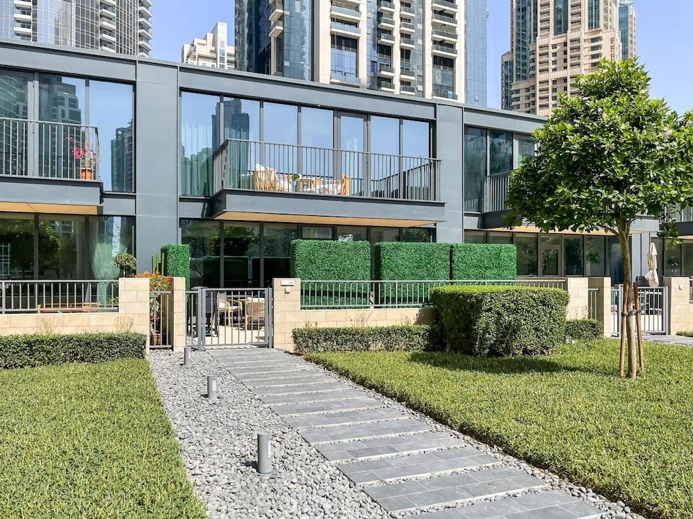 undefined Lux 4BR Duplex in Blvd of Downtown 2