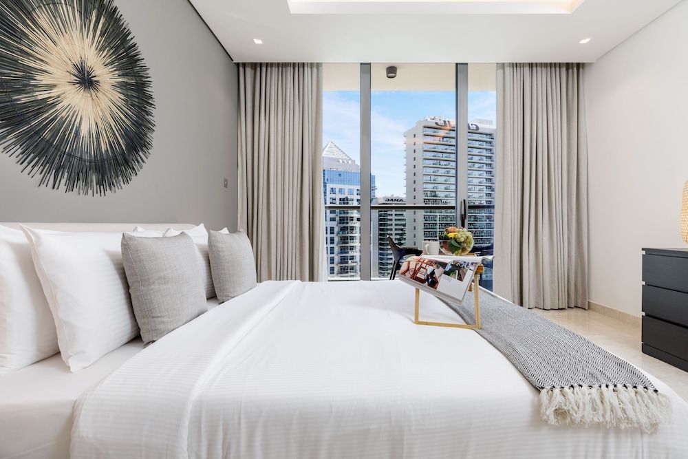 Maison Privee - Classy Urban Retreat w/ Amazing Dubai Canal Views Deluxe Apartment 2