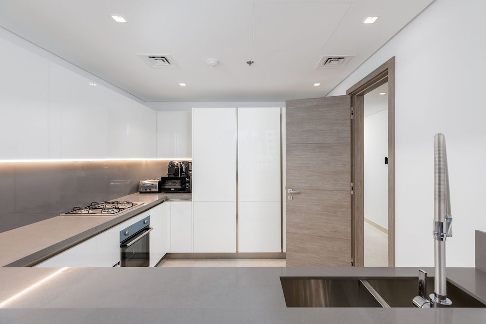 undefined Maison Privee - Classy Urban Retreat w/ Amazing Dubai Canal Views 8