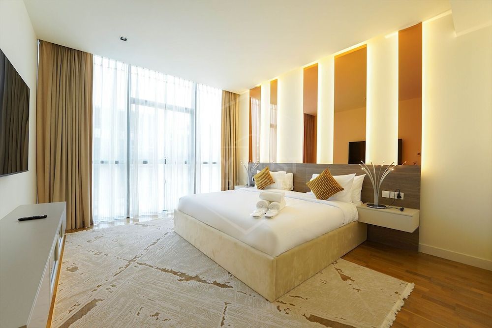 undefined Keyhost - City Walk - 3BR Apartment 8