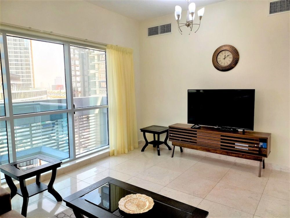 undefined Gorgeous Business Bay Apartment With Balcony 9
