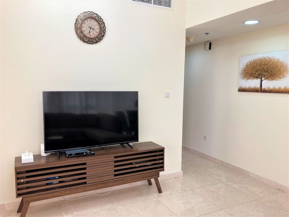 Luxury Business Bay Apartment With Balcony Apartment (1 Bedroom) 8