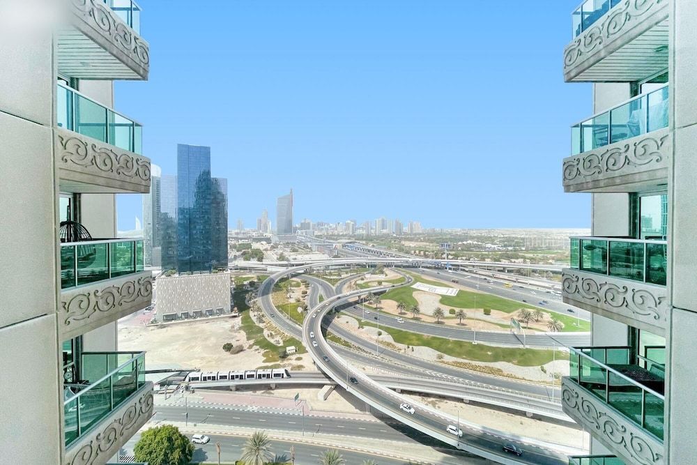 Luxurious 2 Bedroom Apartment Dubai Marina Apartment 8