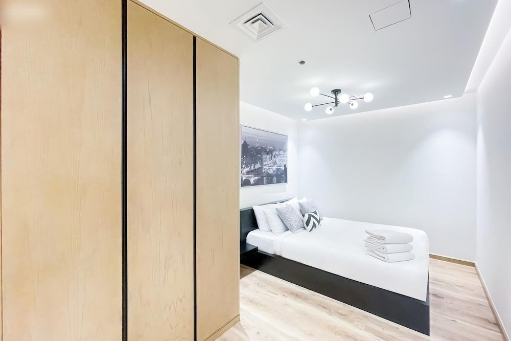 Luxurious 2 Bedroom Apartment Dubai Marina Apartment 17