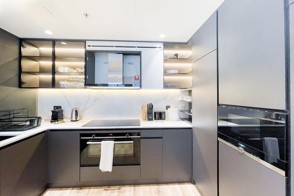 Luxurious 2 Bedroom Apartment Dubai Marina Apartment 15