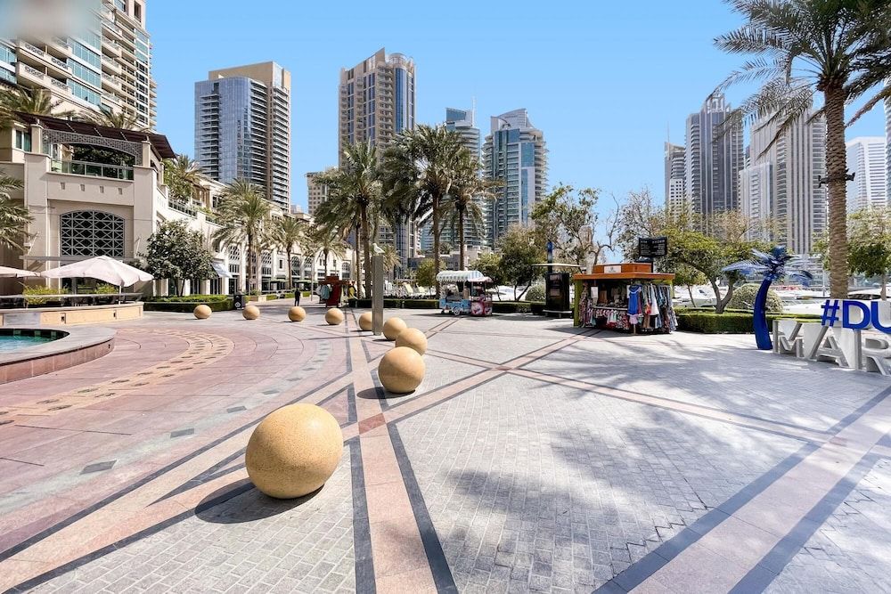 undefined Luxurious 2 Bedroom Apartment Dubai Marina 7