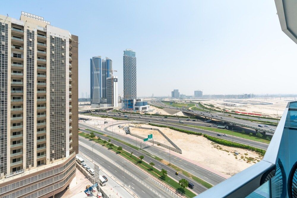 GLOBALSTAY. New Apartments in Business Bay Premier Apartment, 1 Bedroom, Balcony, Partial Lake View 12