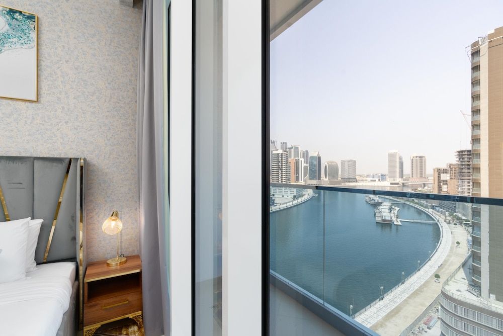 GLOBALSTAY. New Apartments in Business Bay Premier Apartment, 1 Bedroom, Balcony, Partial Lake View 9