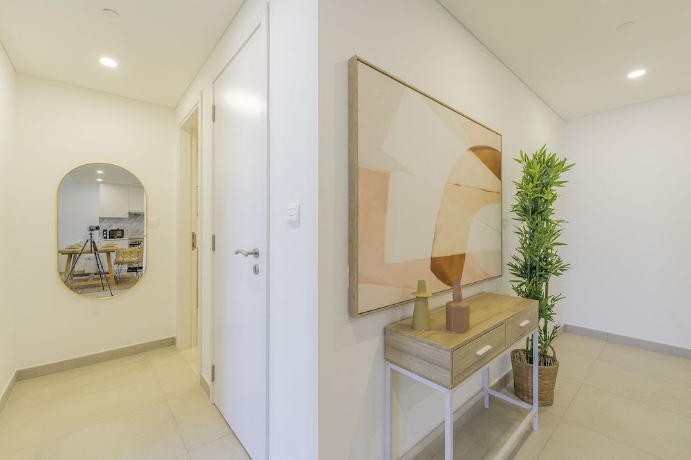 Monty - Beach Life Boho 1BR with Burj Al Arab View