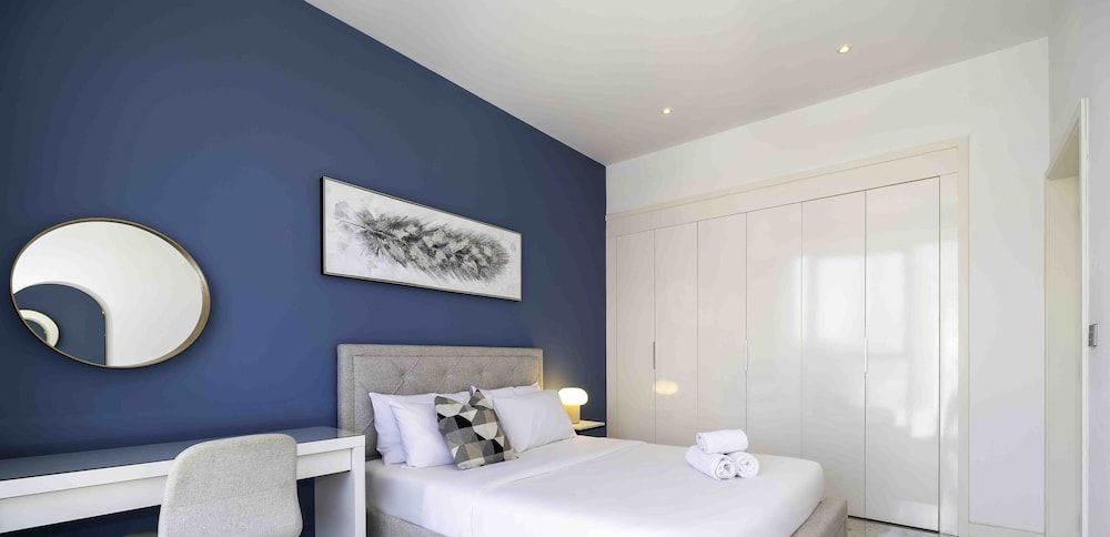 undefined LUX The Pad Executive Suite 2