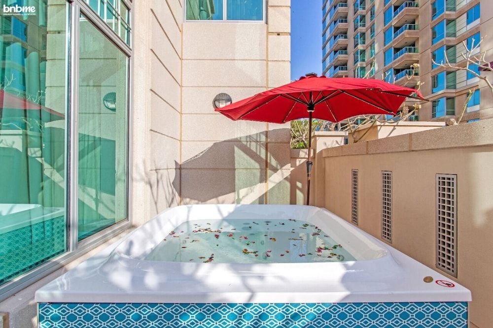 undefined Pvt Jacuzzi Tub Groundfloor 2 Bed Bnbme Homes